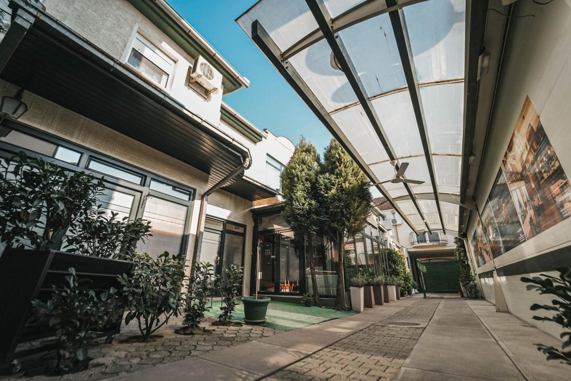 סרמסקה מיטרוביקה B&B Passage מראה חיצוני תמונה