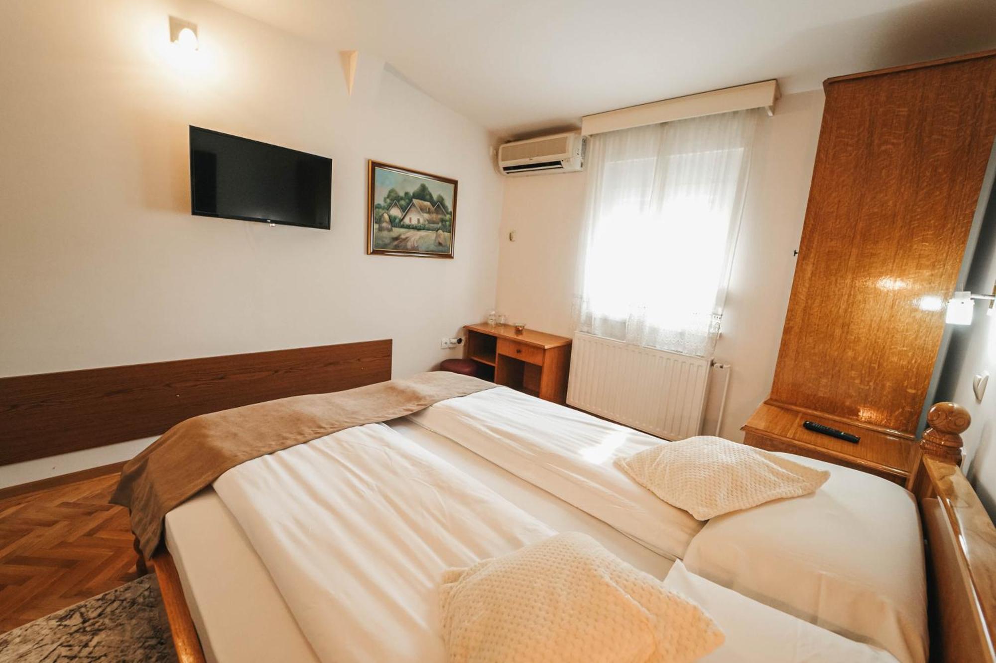 סרמסקה מיטרוביקה B&B Passage מראה חיצוני תמונה