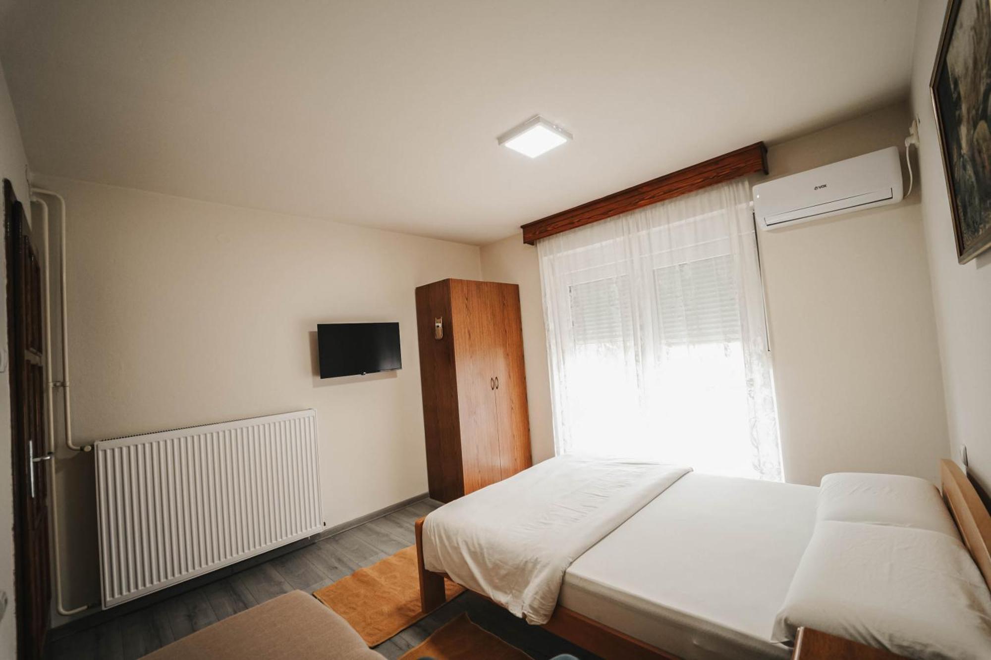 סרמסקה מיטרוביקה B&B Passage מראה חיצוני תמונה