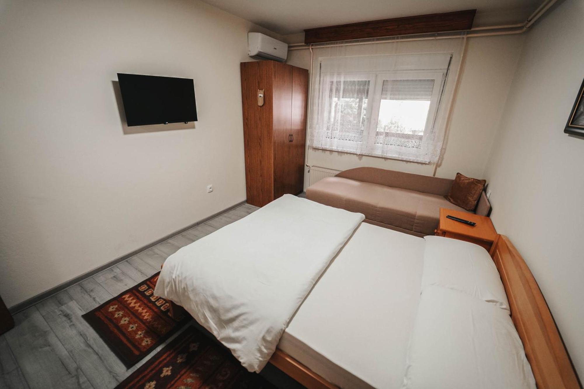 סרמסקה מיטרוביקה B&B Passage מראה חיצוני תמונה