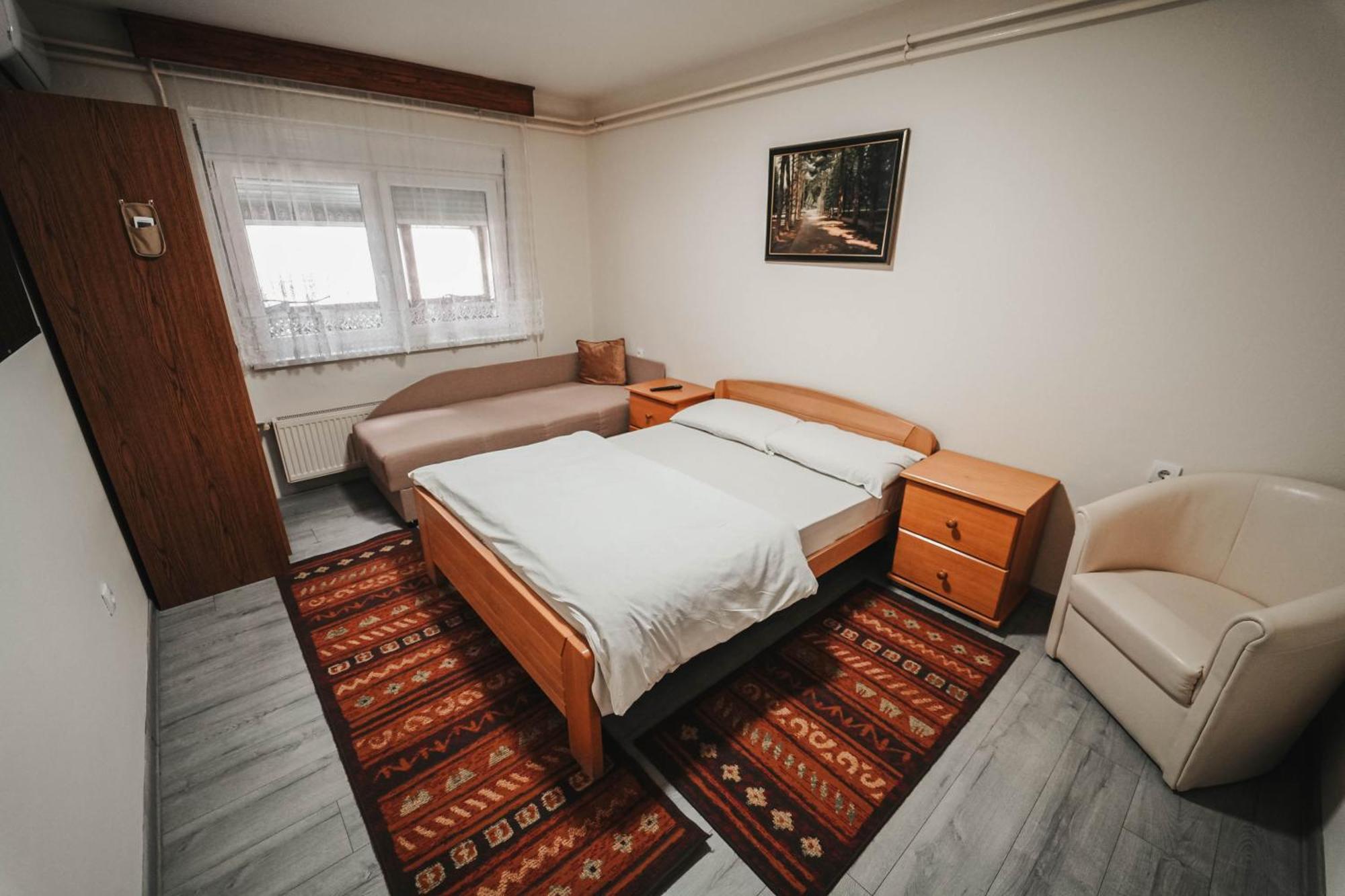 סרמסקה מיטרוביקה B&B Passage מראה חיצוני תמונה